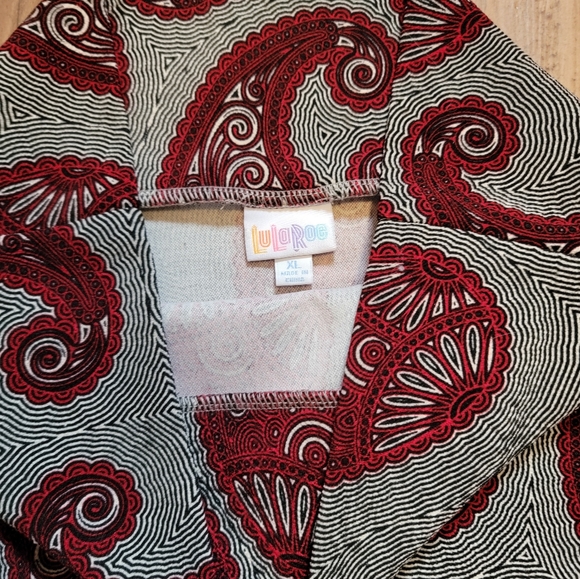 Lularoe Azure A-line Midi Skirt in Red & Black Paisley Print in Size XL - Picture 4 of 5